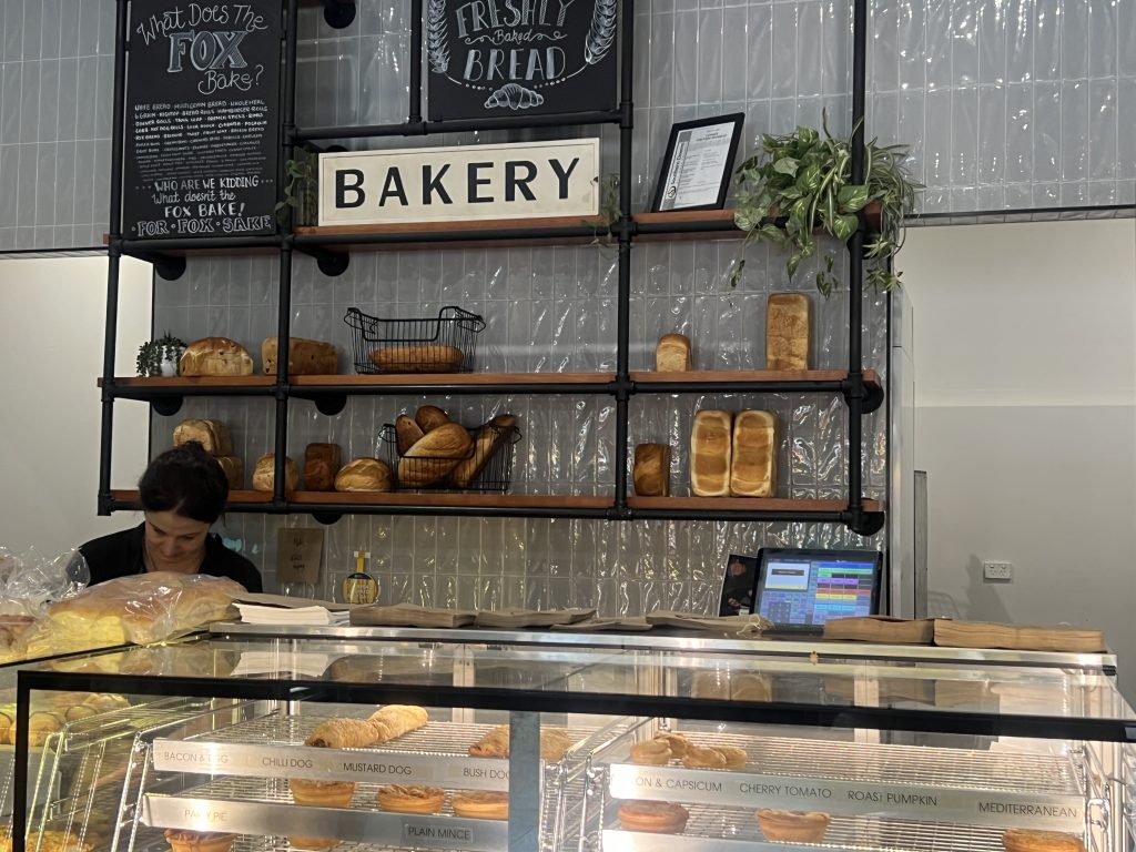 焼きたてのパンと美味しいコーヒーFoxy’s Bakery