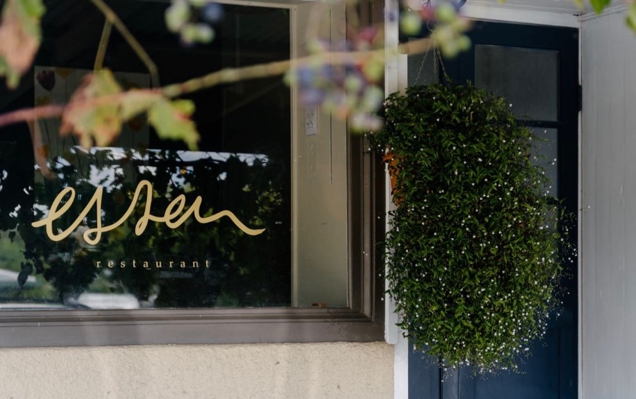 レストランEssenの店先