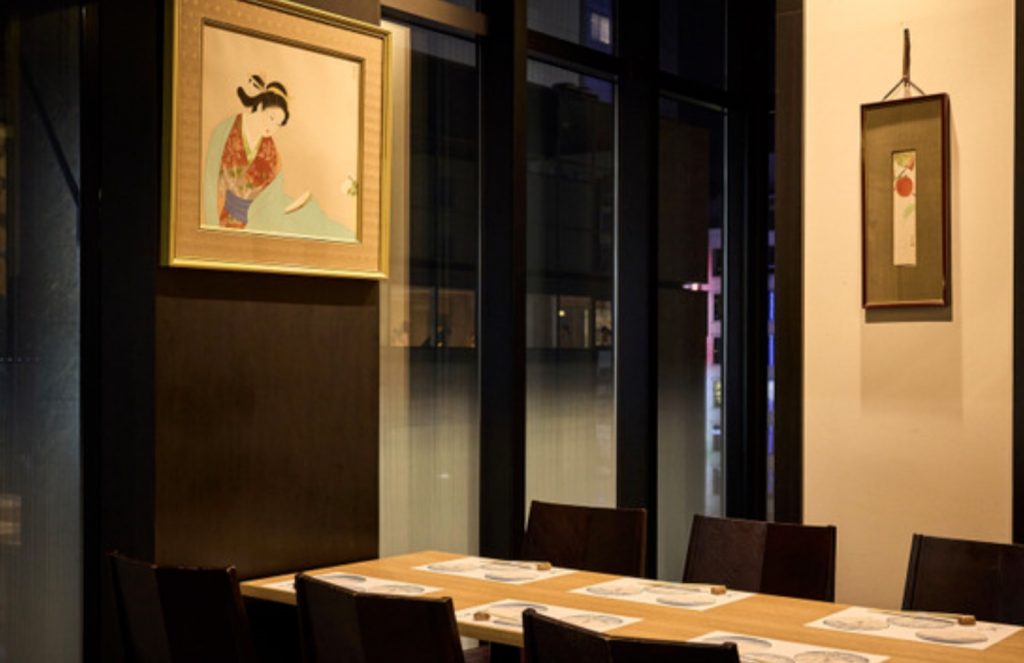 銀座「上越やすだ」で知る、料理を引き立てるワインセレクトの本質