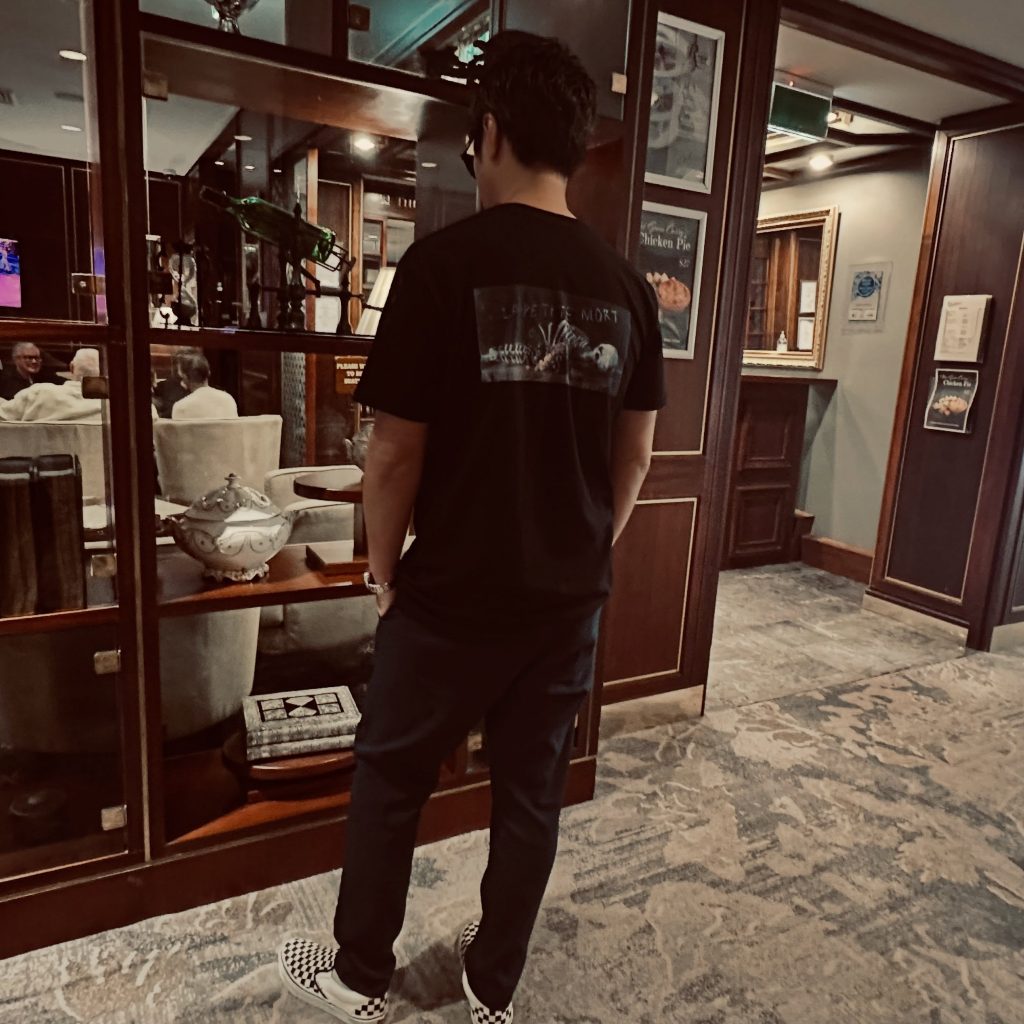 Tシャツの背中のプリント
